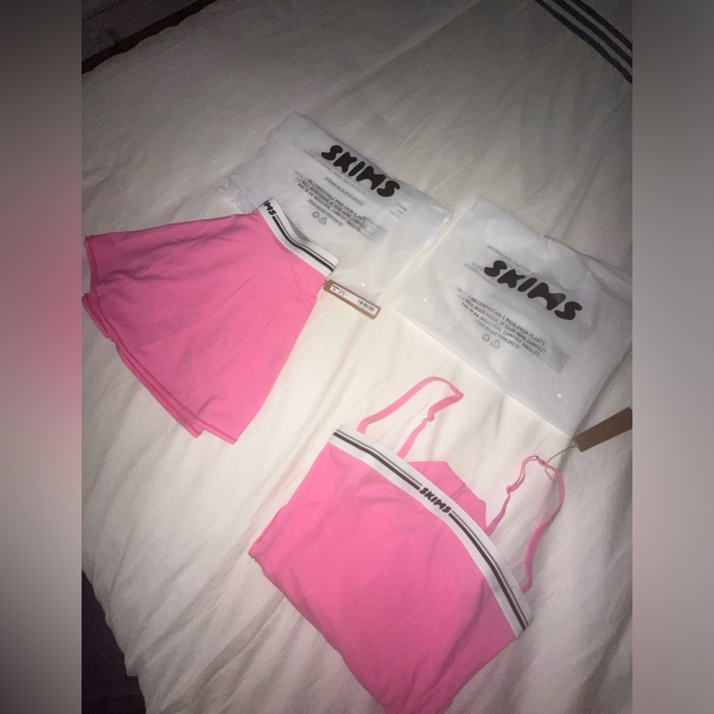 Skims xs pink body suite camisole activewear limited skims sold out women’s new - Picture 9 of 12